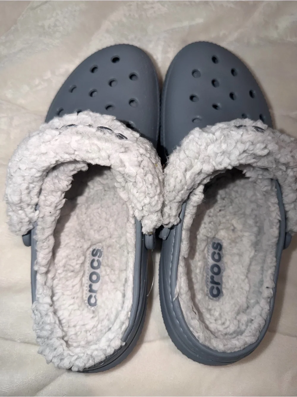 CROCS Men's Gray Lined Clogs with White Sherpa 10 men, 12 women